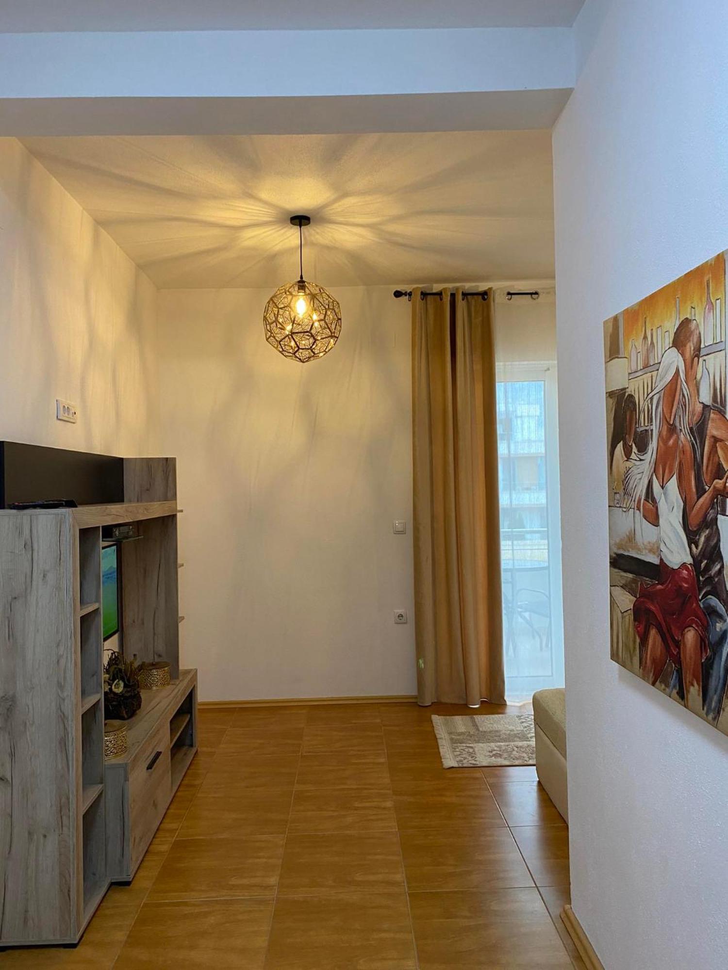 Apartmens Xhenis Lux Ulcinj Zewnętrze zdjęcie