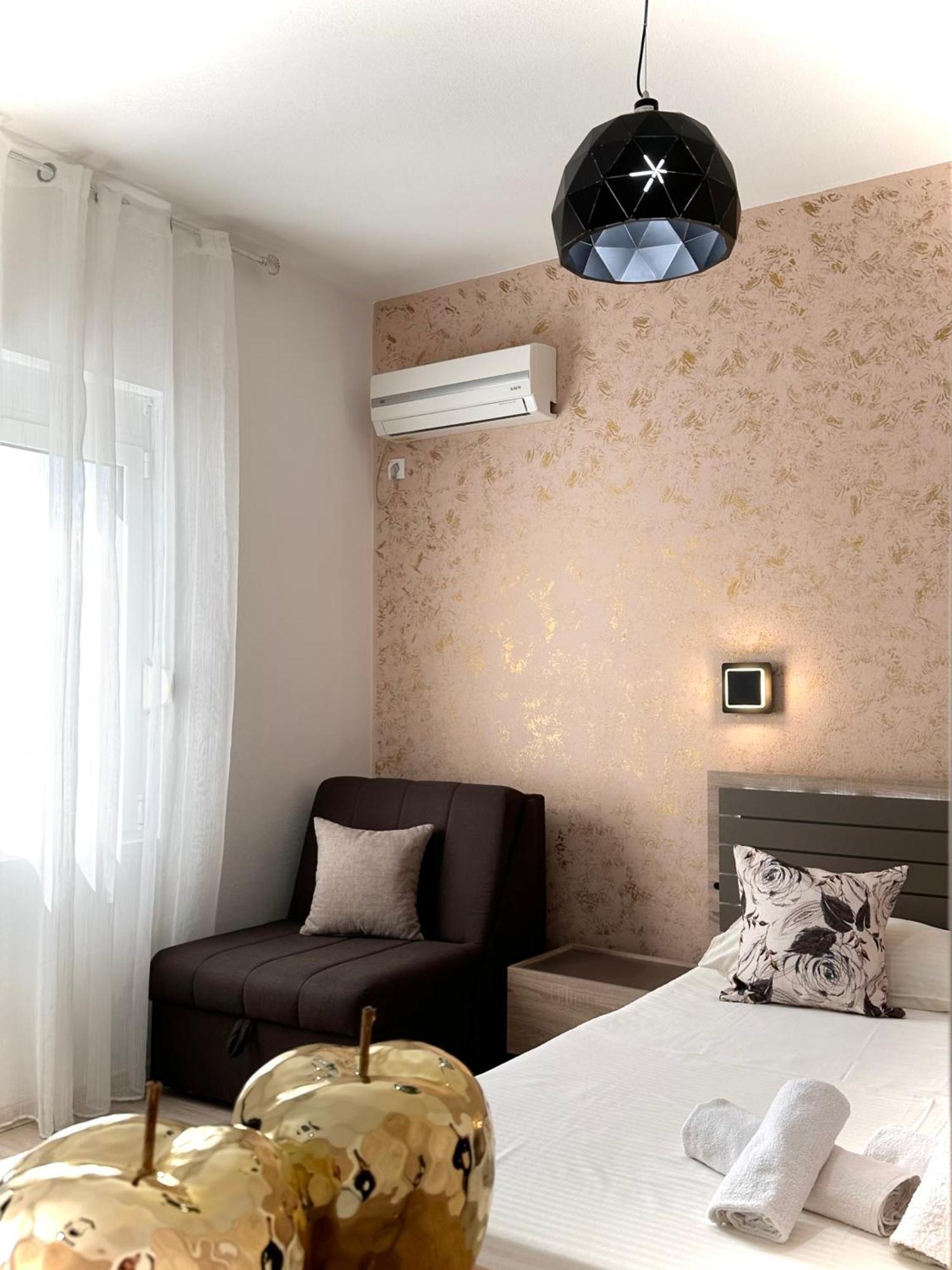Apartmens Xhenis Lux Ulcinj Zewnętrze zdjęcie