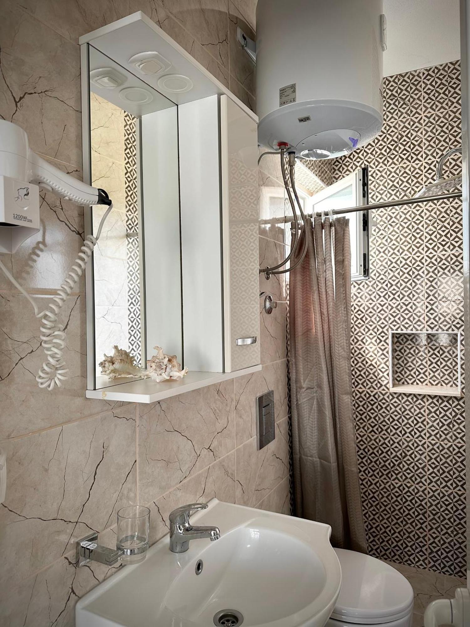 Apartmens Xhenis Lux Ulcinj Zewnętrze zdjęcie