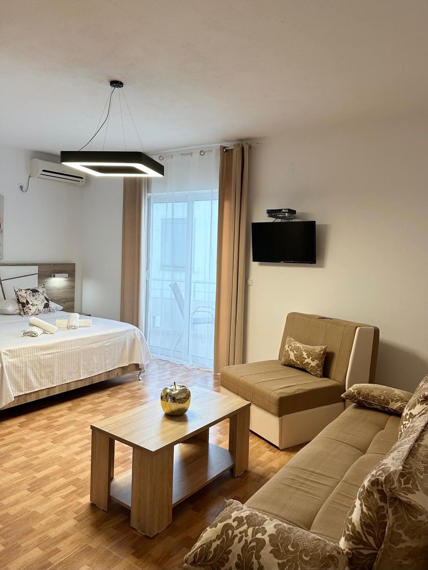 Apartmens Xhenis Lux Ulcinj Zewnętrze zdjęcie