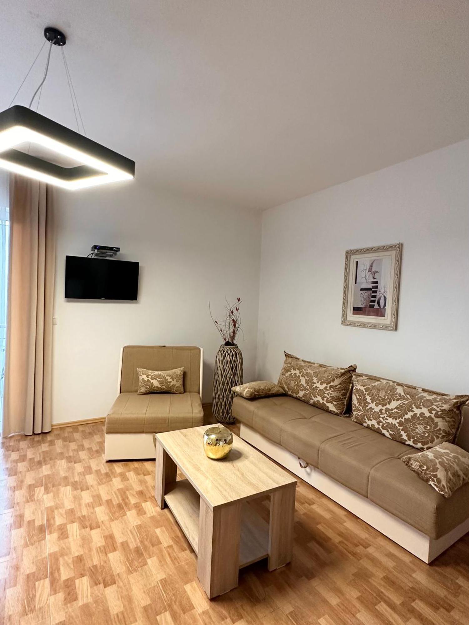 Apartmens Xhenis Lux Ulcinj Zewnętrze zdjęcie