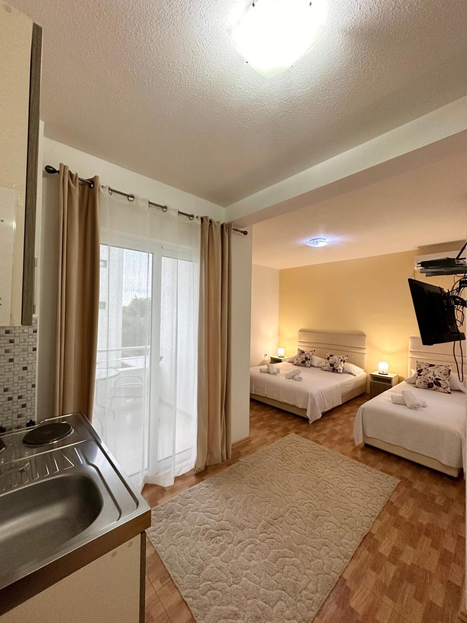 Apartmens Xhenis Lux Ulcinj Zewnętrze zdjęcie