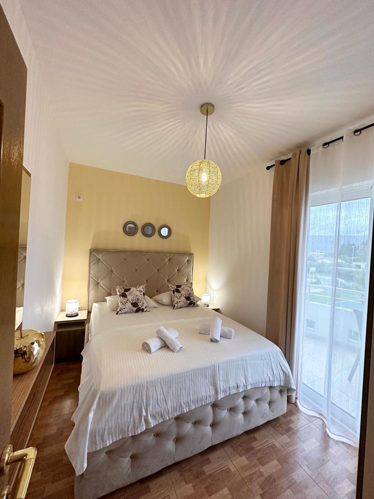 Apartmens Xhenis Lux Ulcinj Zewnętrze zdjęcie