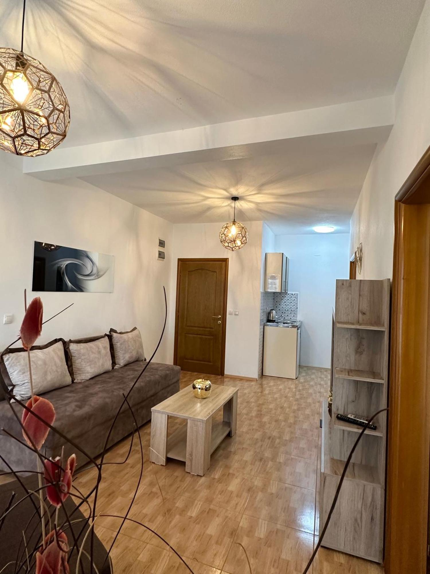 Apartmens Xhenis Lux Ulcinj Zewnętrze zdjęcie