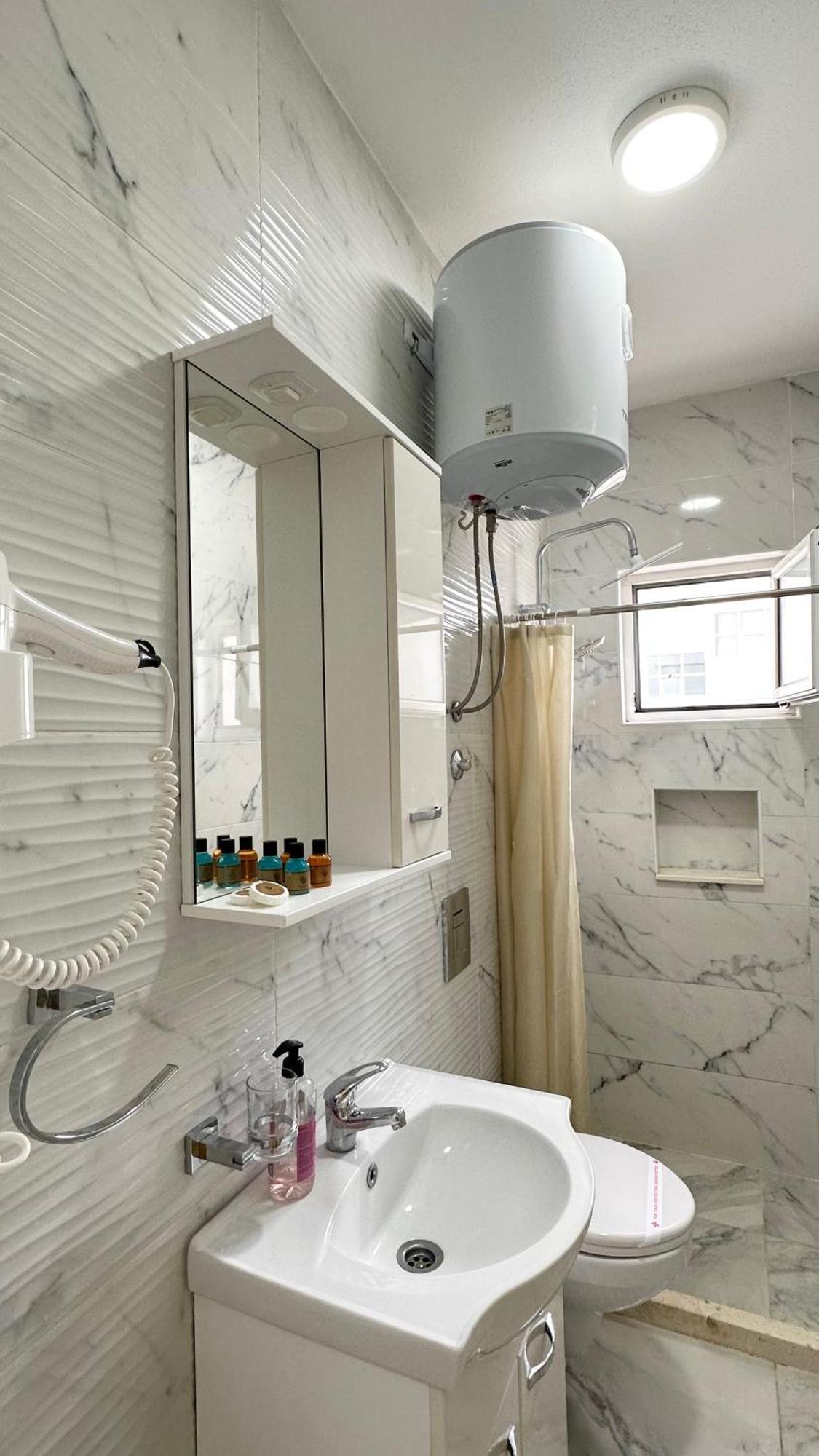 Apartmens Xhenis Lux Ulcinj Zewnętrze zdjęcie