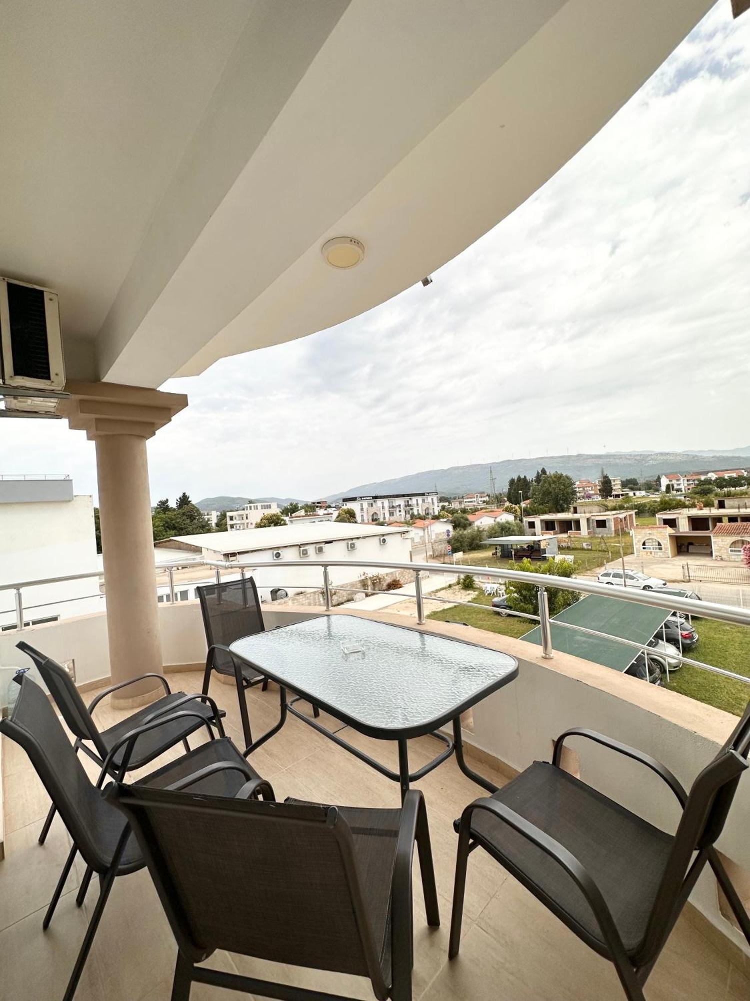 Apartmens Xhenis Lux Ulcinj Zewnętrze zdjęcie